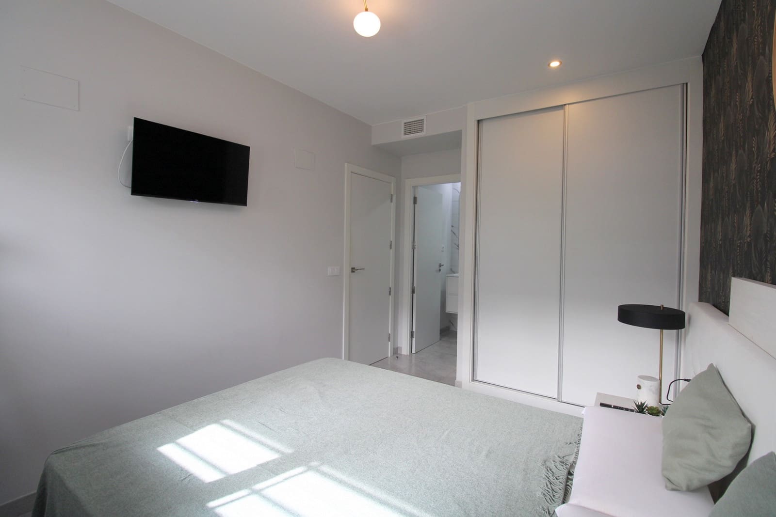 2 Zimmer Apartment zu verkaufen in Villamartin mit Pool Garage - 249.999 € (Ref: 9981831)