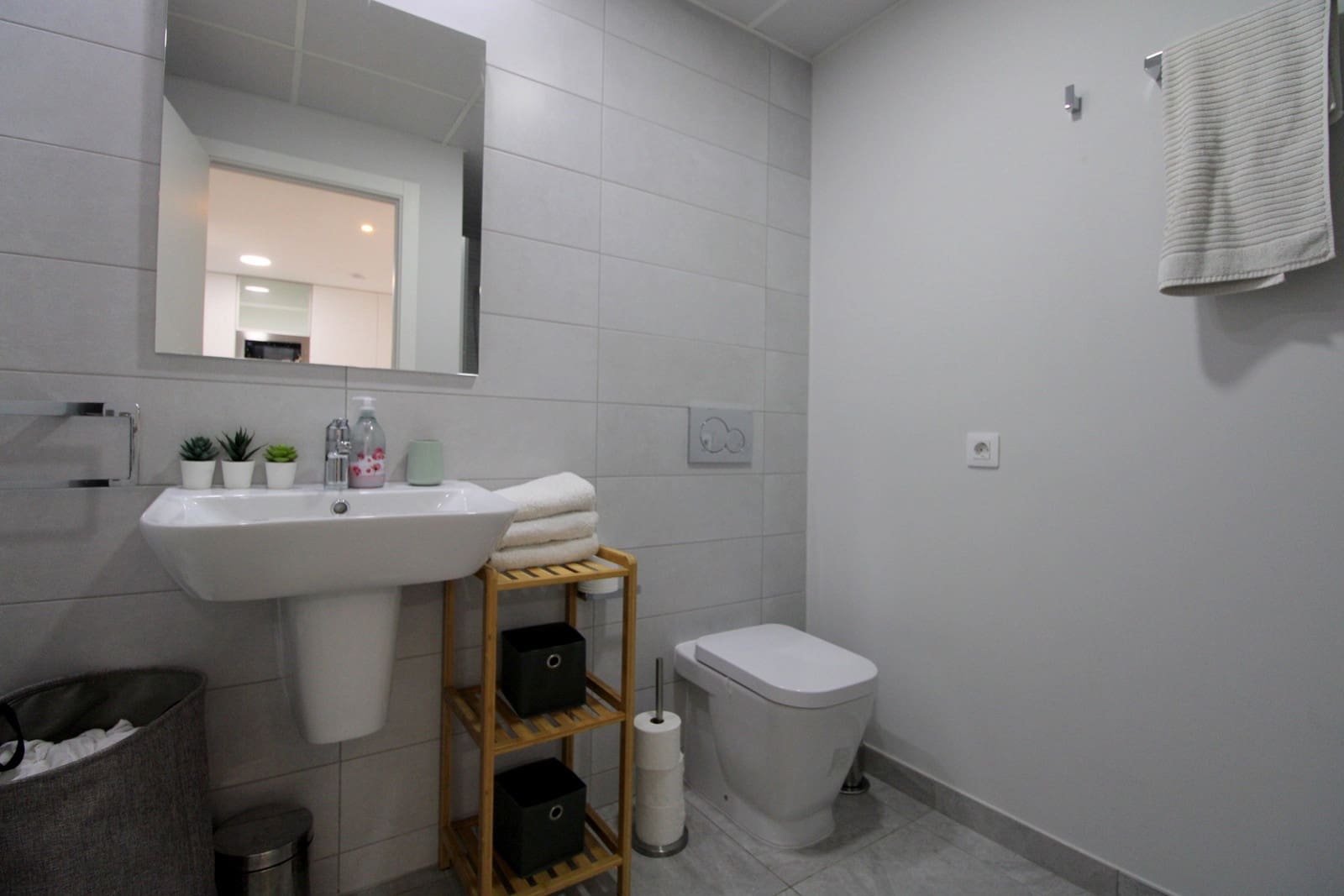 2 Zimmer Apartment zu verkaufen in Villamartin mit Pool Garage - 249.999 € (Ref: 9981831)