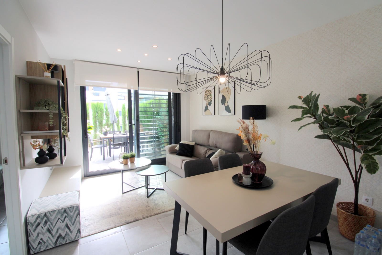 2 Zimmer Apartment zu verkaufen in Villamartin mit Pool Garage - 249.999 € (Ref: 9981831)