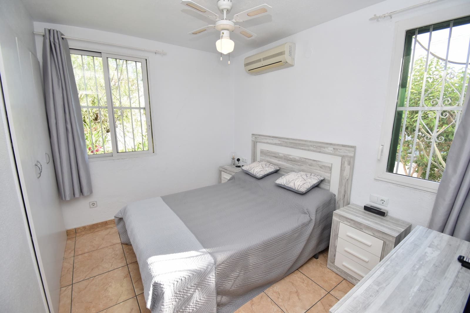 2 sypialnia Dom na sprzedaż w Villamartin z basenem - 235 000 € (Ref: 9981832)