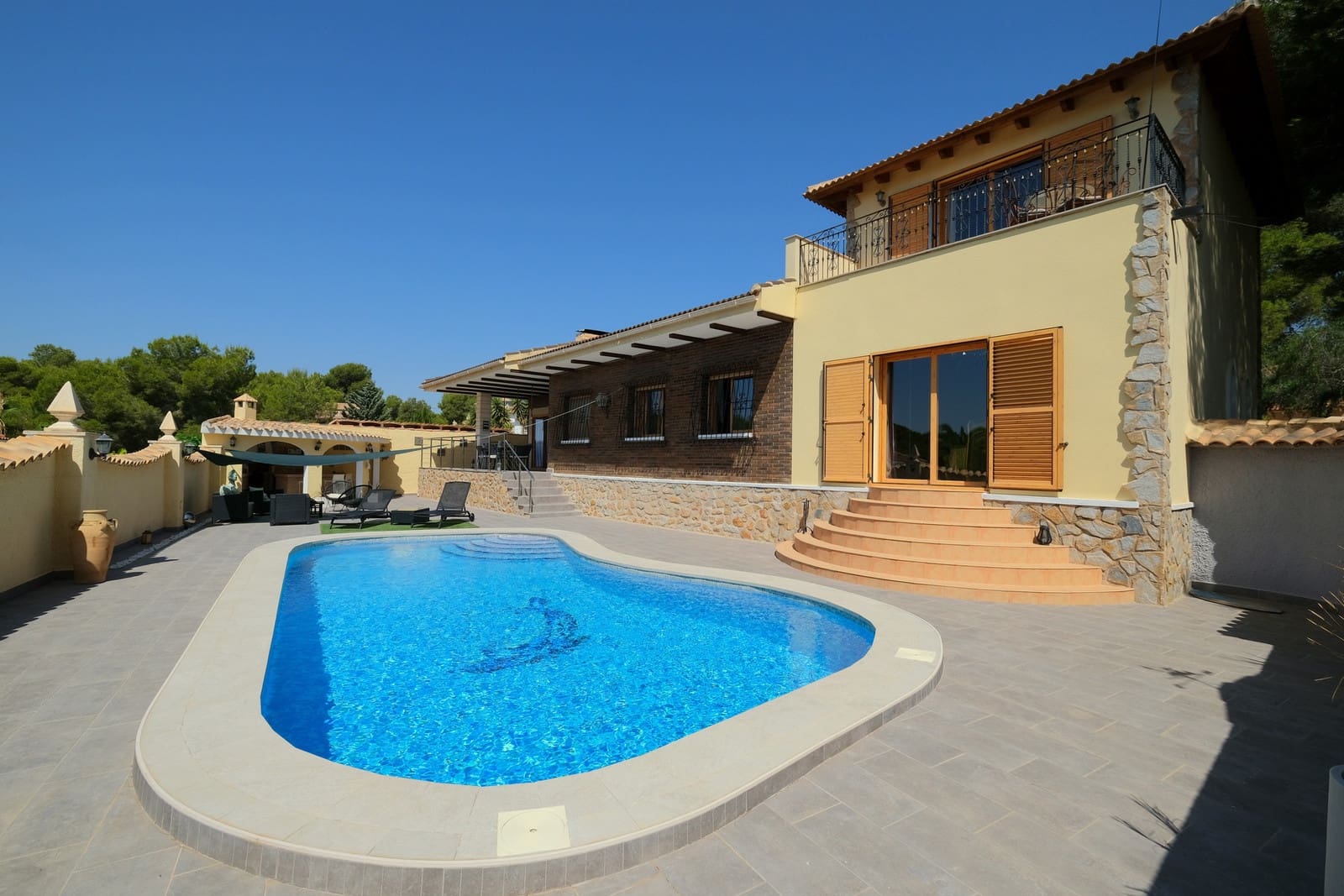Chalet de 5 habitaciones en Pinar de Campoverde en venta con piscina garaje - 795.000 € (Ref: 9981834)