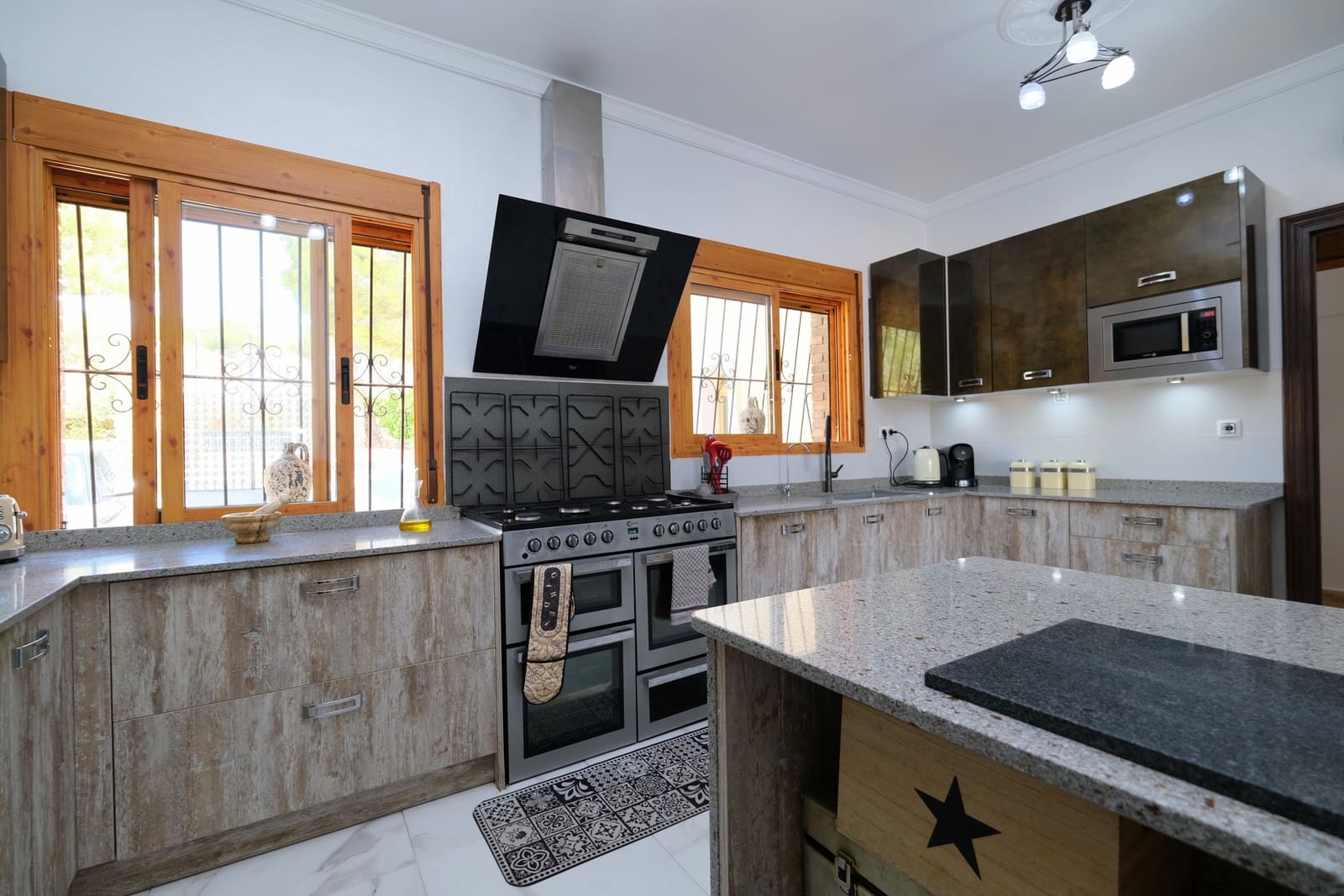 Chalet de 5 habitaciones en Pinar de Campoverde en venta con piscina garaje - 795.000 € (Ref: 9981834)