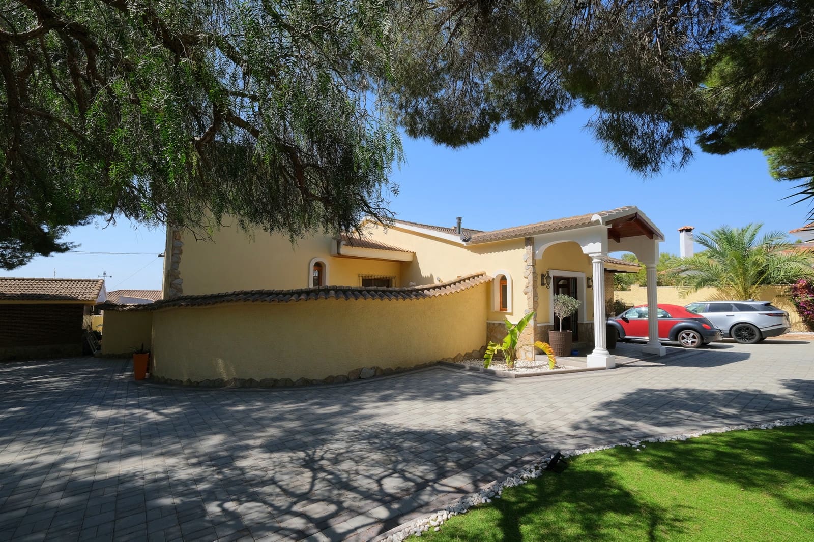 Chalet de 5 habitaciones en Pinar de Campoverde en venta con piscina garaje - 795.000 € (Ref: 9981834)