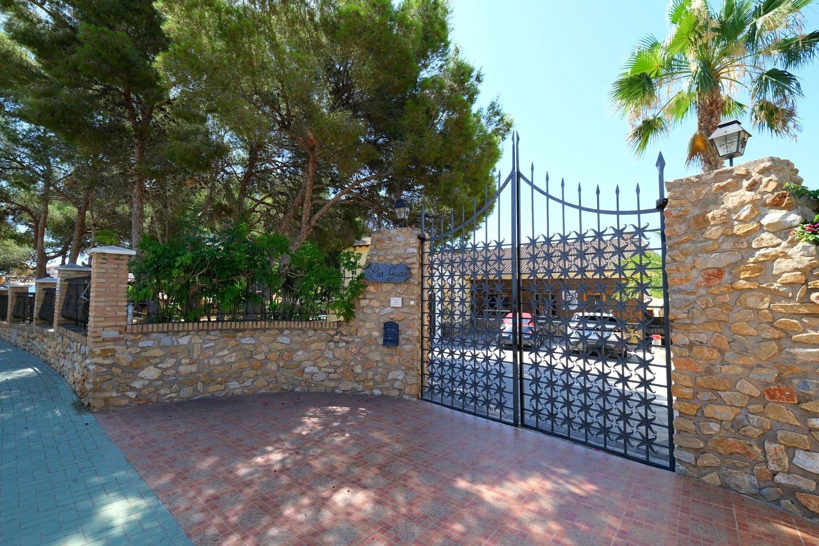 Chalet de 5 habitaciones en Pinar de Campoverde en venta con piscina garaje - 795.000 € (Ref: 9981834)