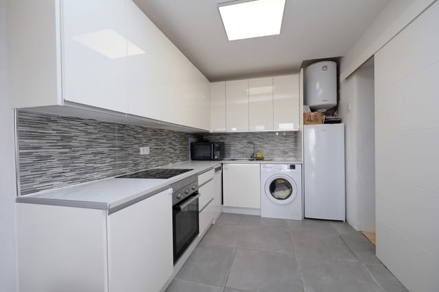 2 camera da letto Villa in vendita in Villamartin, Orihuela con piscina garage - 229.000 € (Rif: 9981835)