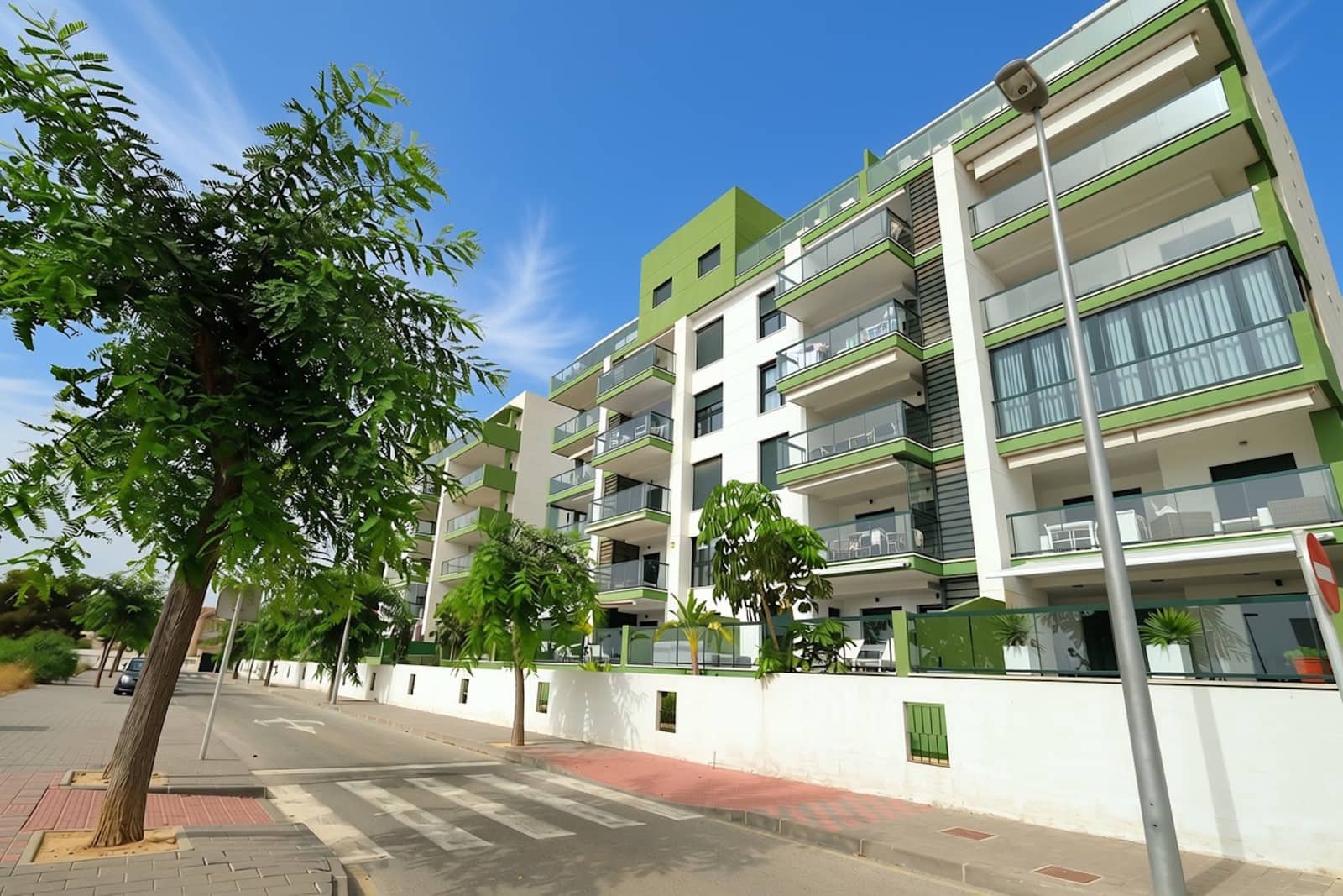 3 slaapkamer Appartement te koop in Mil Palmeras met zwembad garage - € 295.000 (Ref: 9981837)