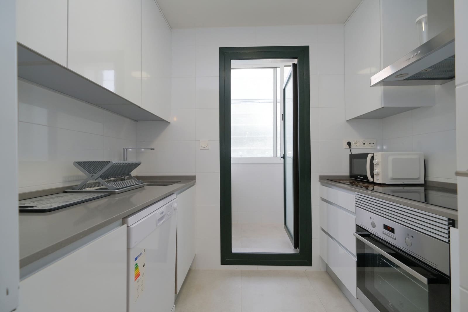 3 slaapkamer Appartement te koop in Mil Palmeras met zwembad garage - € 295.000 (Ref: 9981837)
