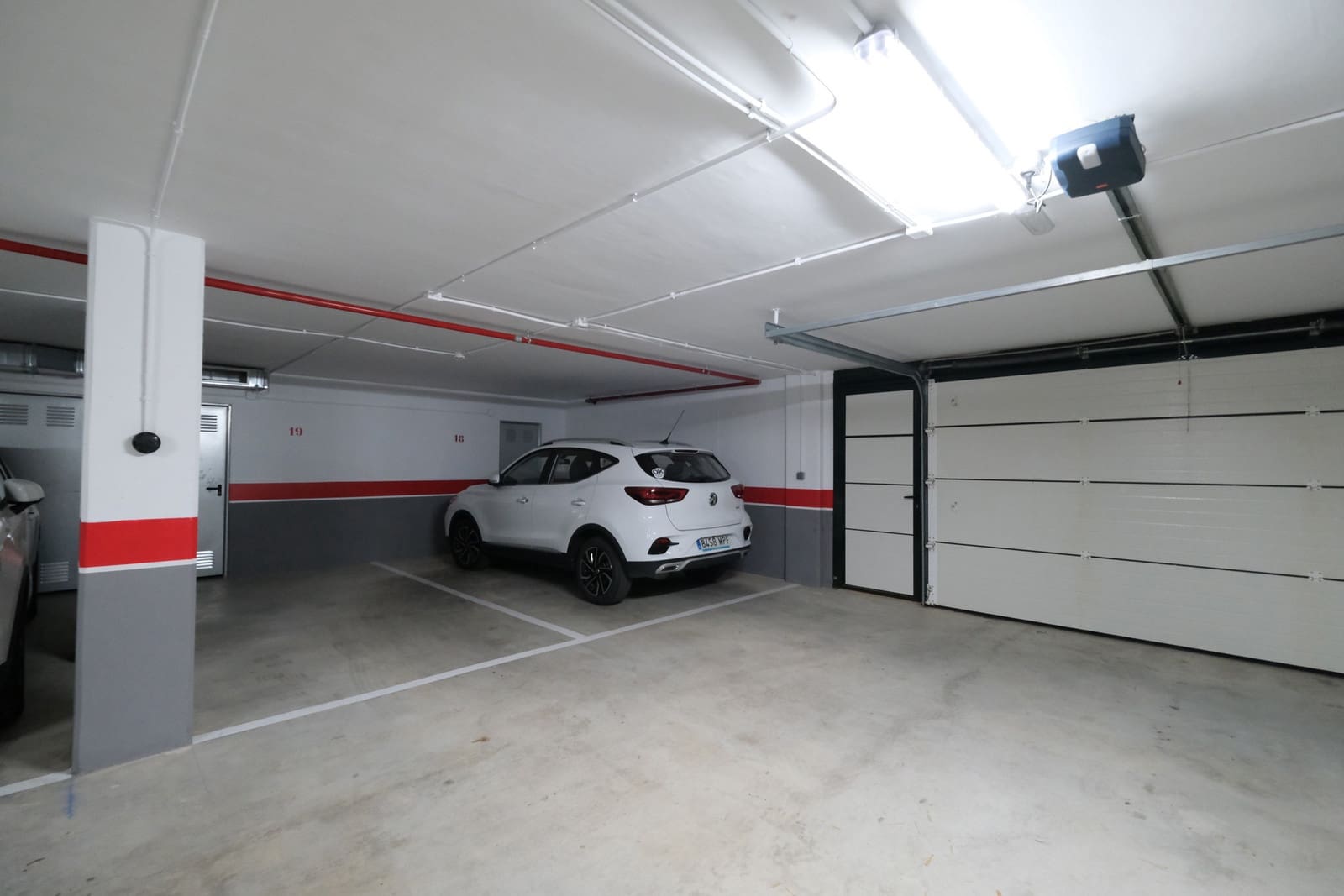 3 slaapkamer Appartement te koop in Mil Palmeras met zwembad garage - € 295.000 (Ref: 9981837)