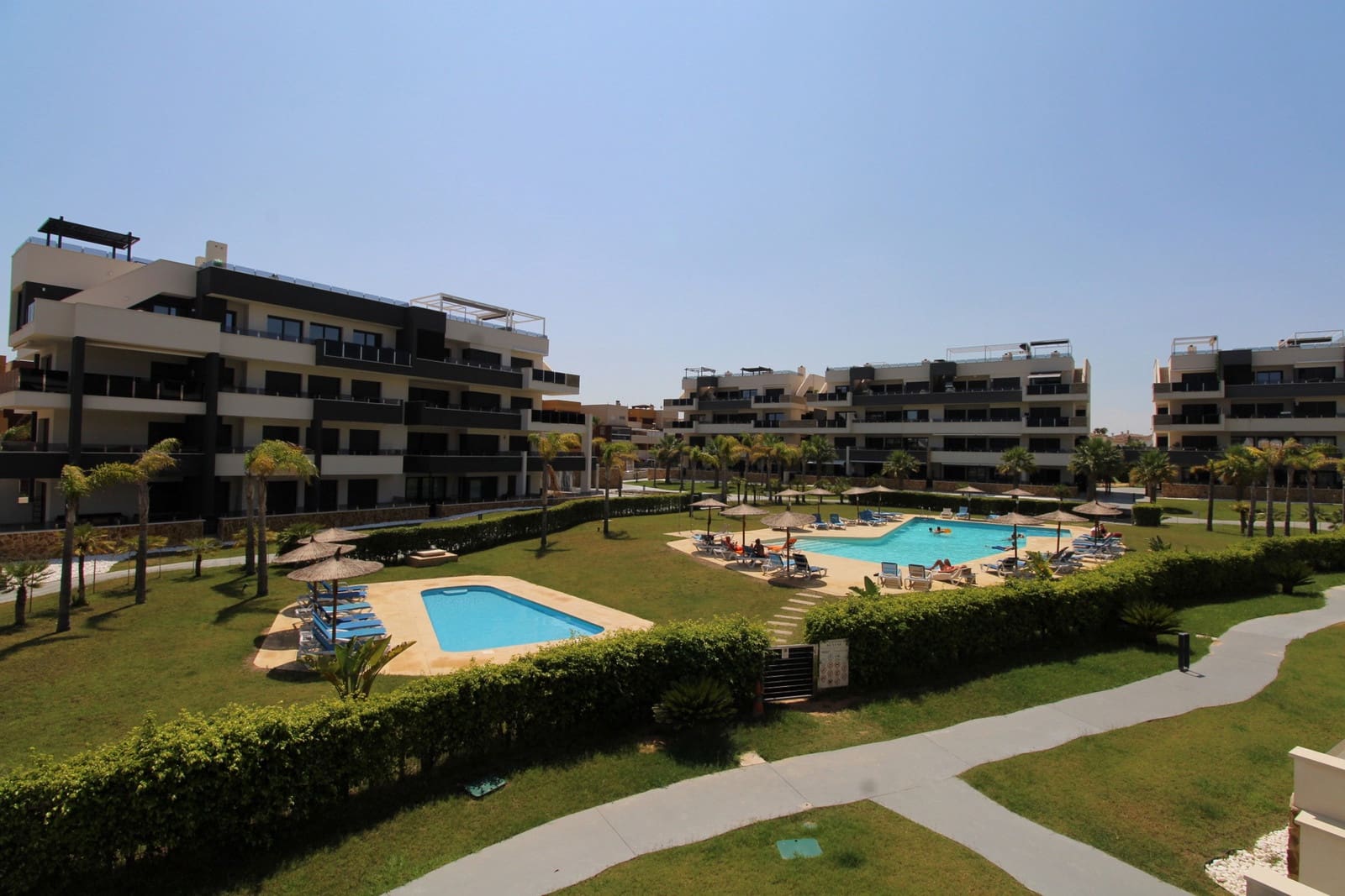 2 sypialnia Apartament na sprzedaż w Playa Flamenca z basenem garażem - 350 000 € (Ref: 9981838)