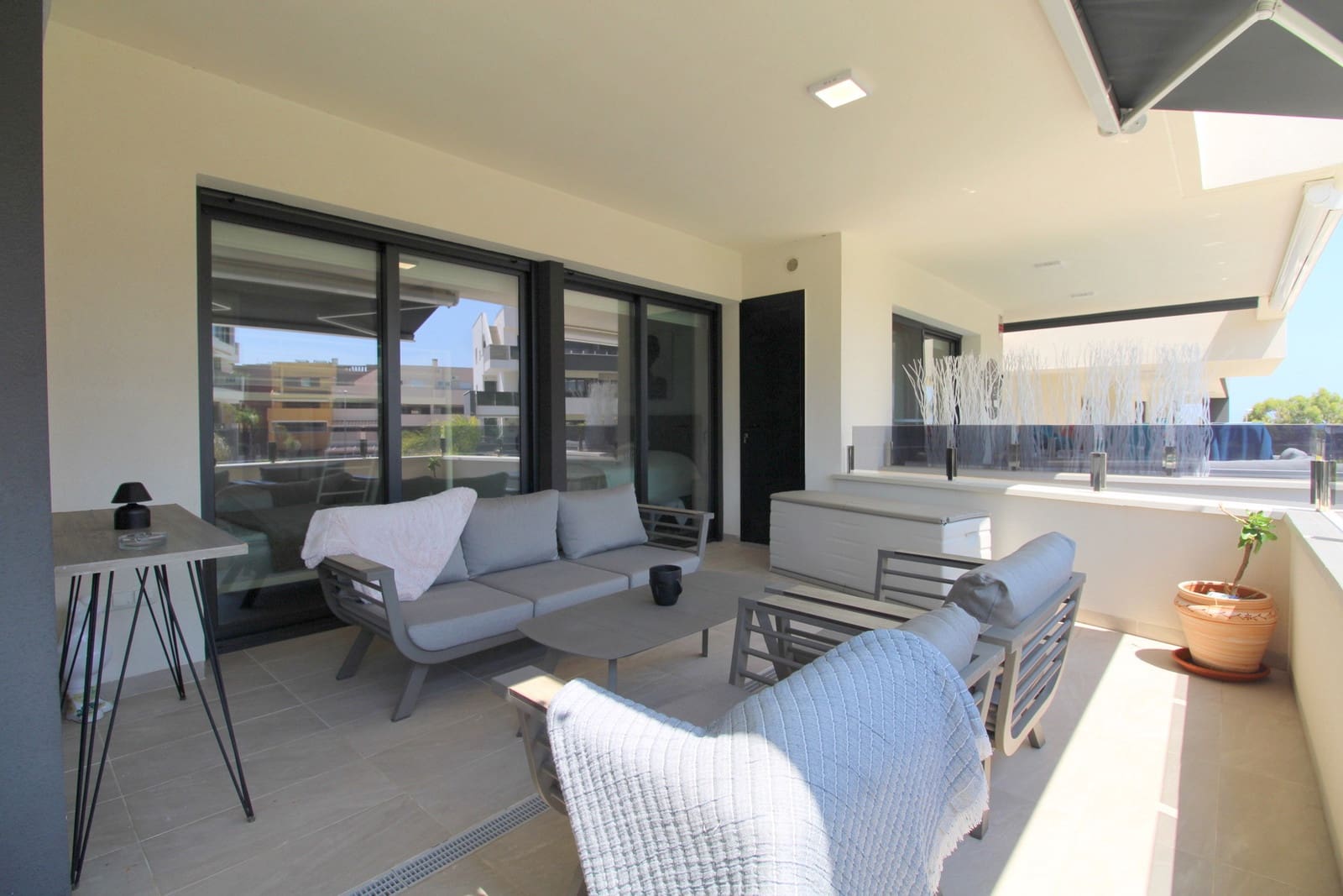 2 sypialnia Apartament na sprzedaż w Playa Flamenca z basenem garażem - 350 000 € (Ref: 9981838)