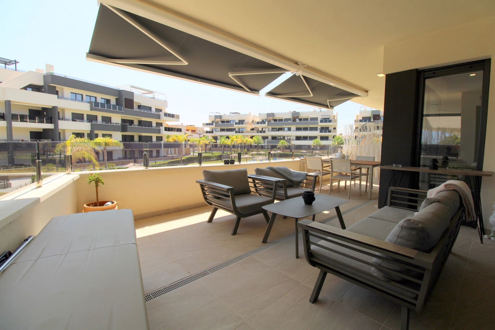 2 sypialnia Apartament na sprzedaż w Playa Flamenca z basenem garażem - 350 000 € (Ref: 9981838)
