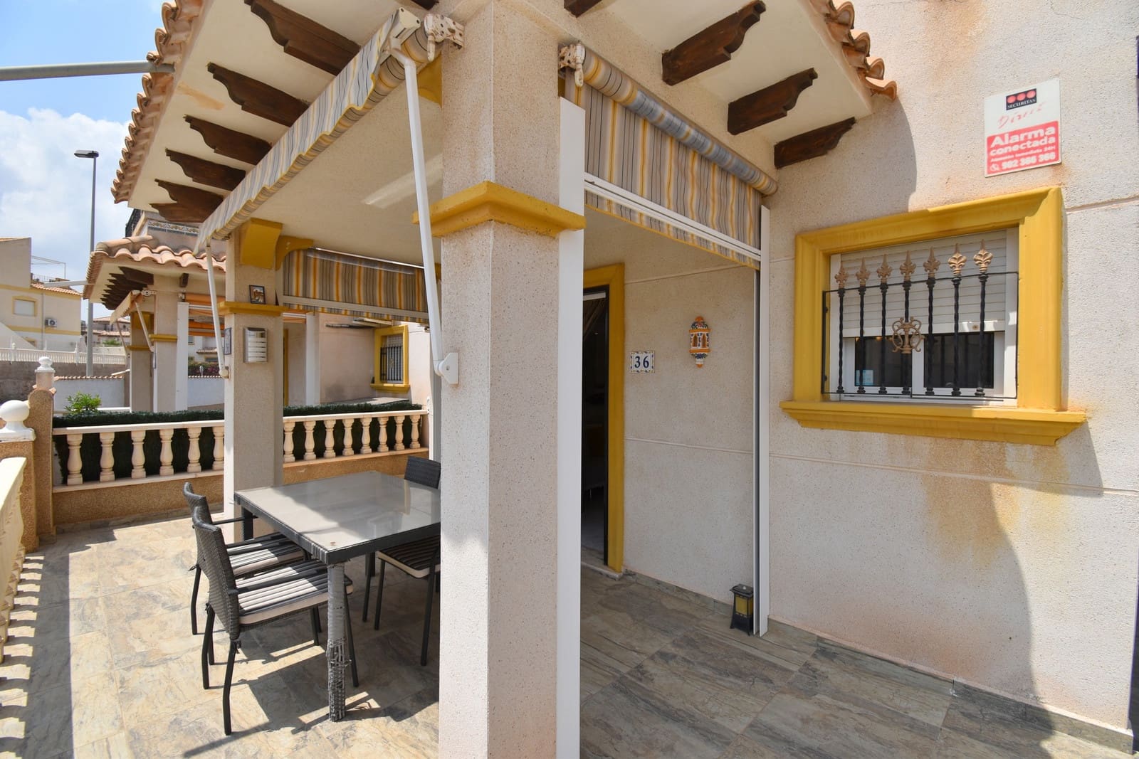 2 sovrum Hus till salu i La Zenia med pool - 229 999 € (Ref: 9984466)