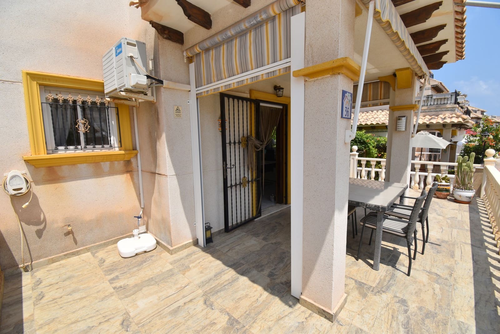 2 sovrum Hus till salu i La Zenia med pool - 229 999 € (Ref: 9984466)
