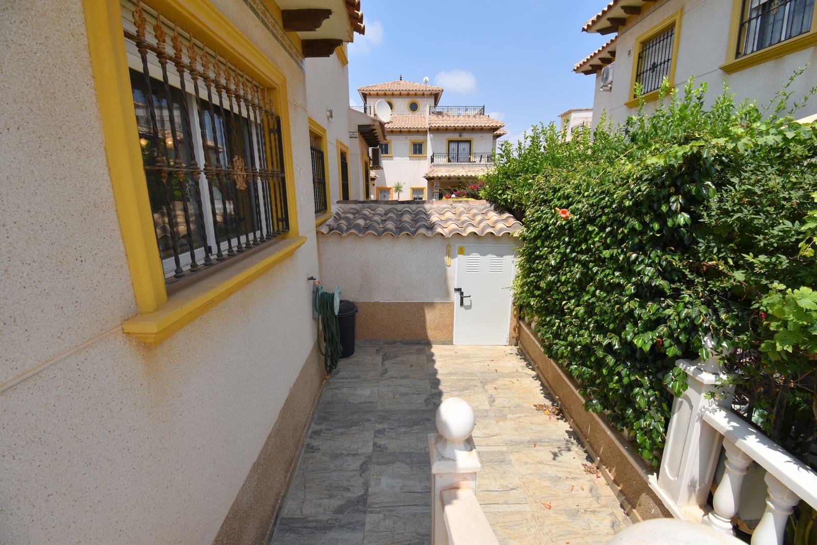 2 sovrum Hus till salu i La Zenia med pool - 229 999 € (Ref: 9984466)