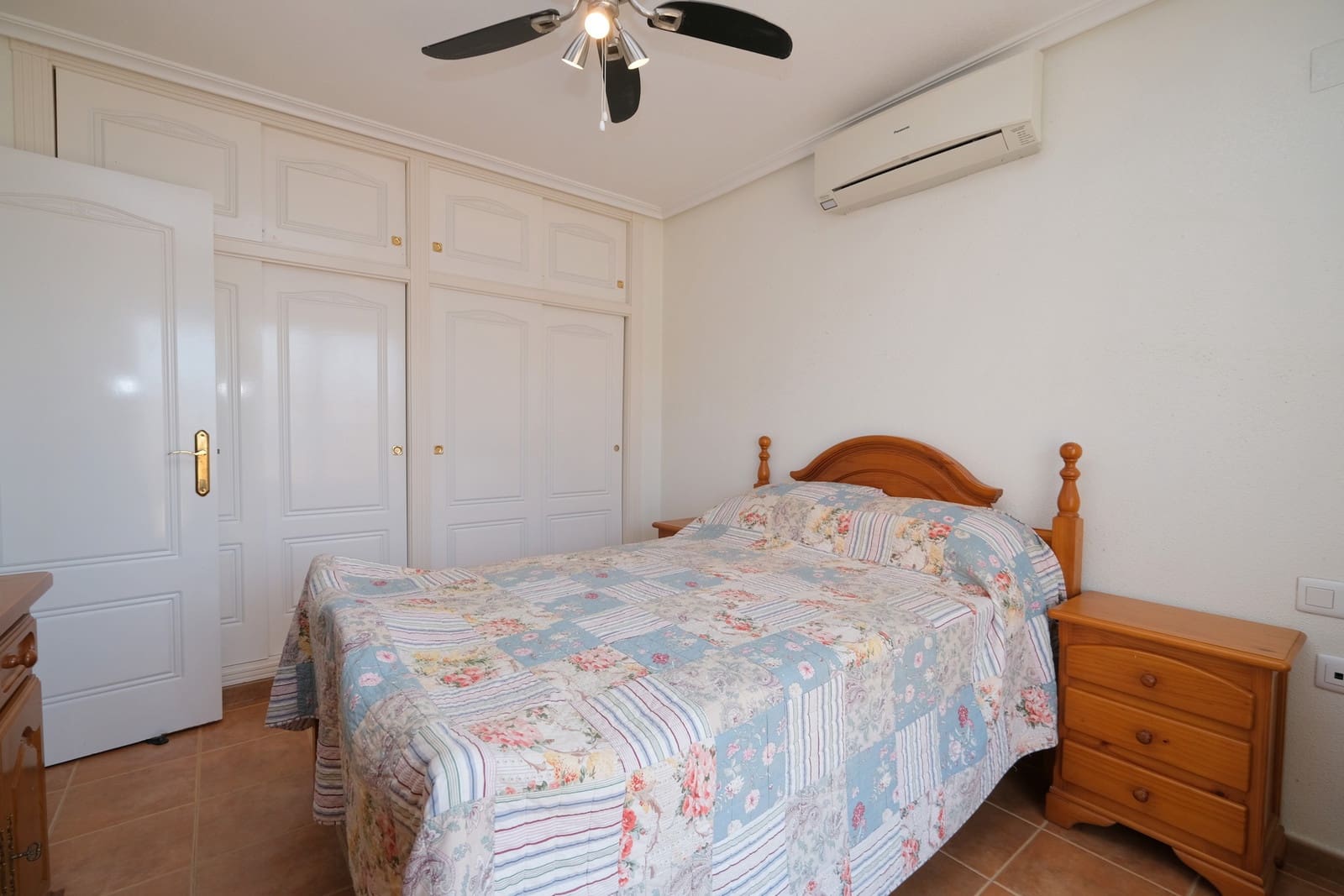 3 chambre Villa/Maison à vendre à Playa Flamenca avec piscine garage - 269 900 € (Ref: 9984467)