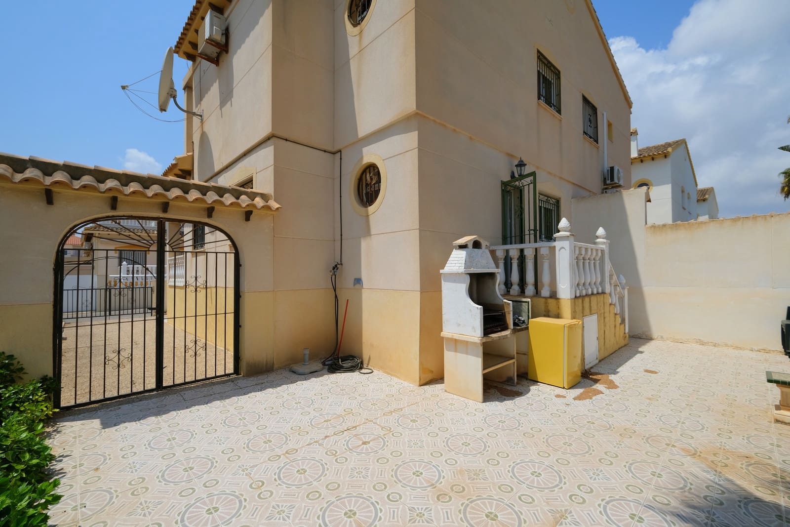 3 chambre Villa/Maison à vendre à Playa Flamenca avec piscine garage - 269 900 € (Ref: 9984467)