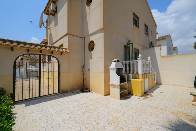 3 soveværelse Villa til salg i Playa Flamenca, Orihuela med swimmingpool garage - € 269.900 (Ref: 9984467)