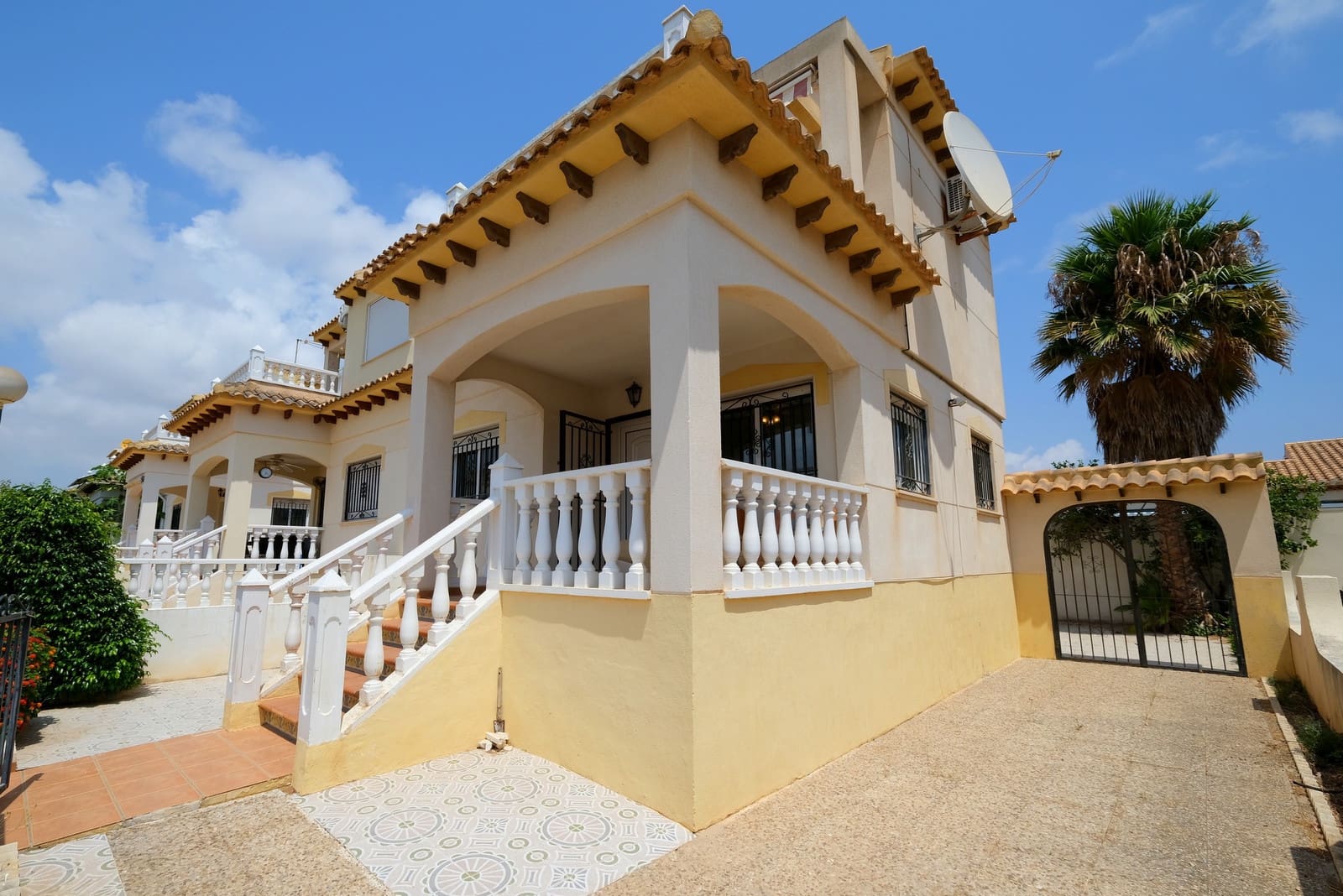 3 chambre Villa/Maison à vendre à Playa Flamenca avec piscine garage - 269 900 € (Ref: 9984467)