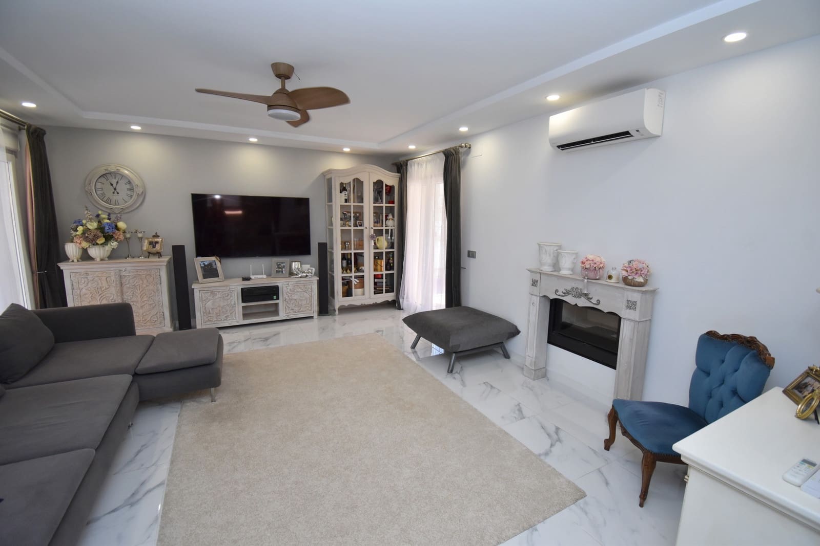 2 bedroom Villa for sale in Pinar de Campoverde with pool garage - € 475,000 (Ref: 9984468)