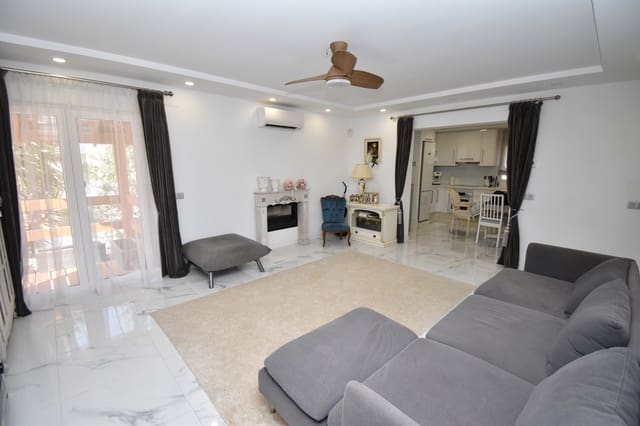 2 bedroom Villa for sale in Pinar de Campoverde, Pilar de la Horadada with pool garage - € 475,000 (Ref: 9984468)