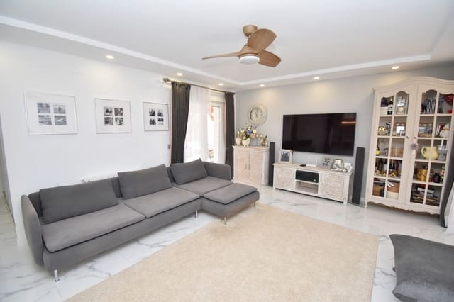 2 bedroom Villa for sale in Pinar de Campoverde, Pilar de la Horadada with pool garage - € 475,000 (Ref: 9984468)