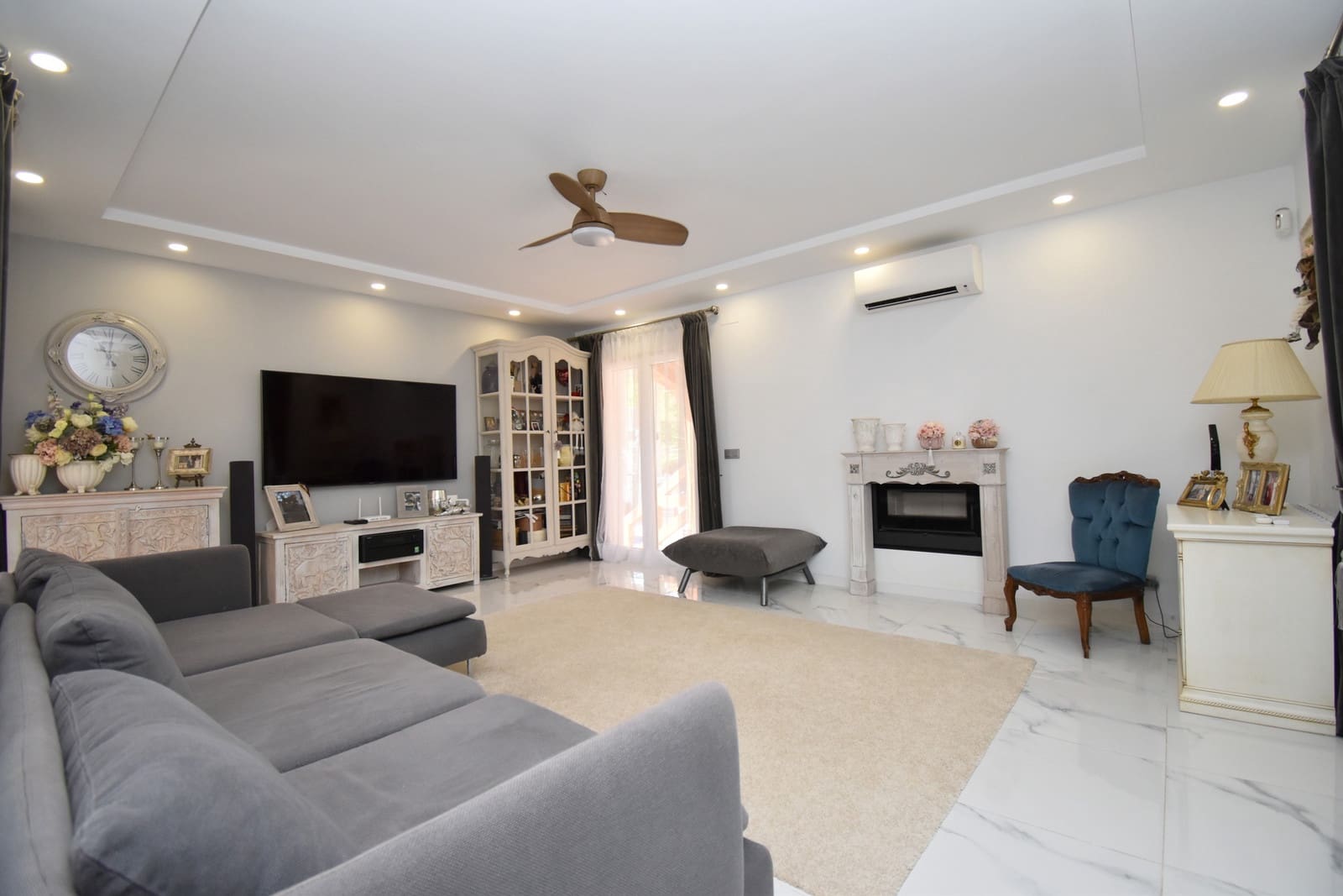 2 bedroom Villa for sale in Pinar de Campoverde with pool garage - € 475,000 (Ref: 9984468)