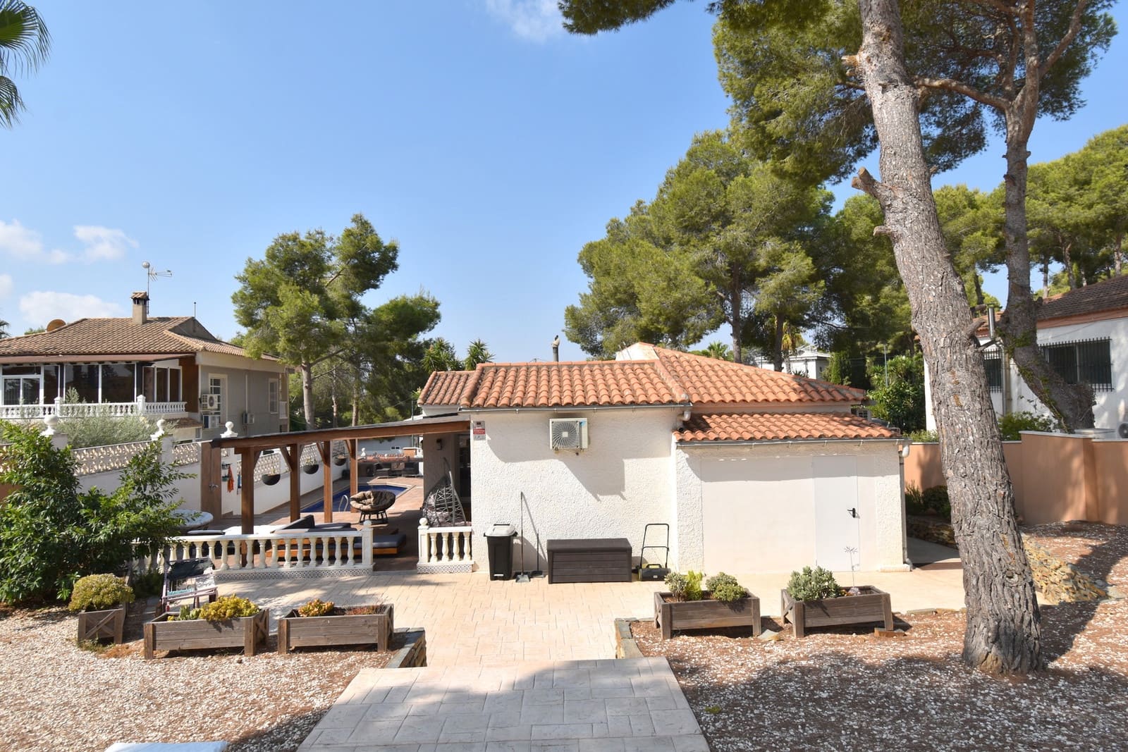 2 bedroom Villa for sale in Pinar de Campoverde with pool garage - € 475,000 (Ref: 9984468)