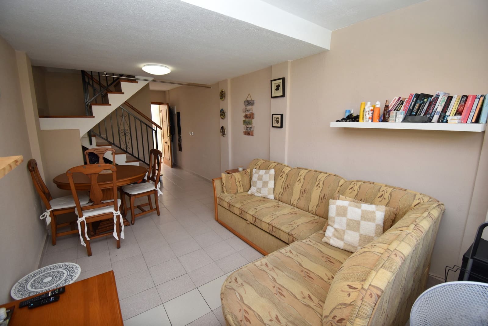 2 bedroom Apartment for sale in Torrevieja with pool - € 124,999 (Ref: 9990284)