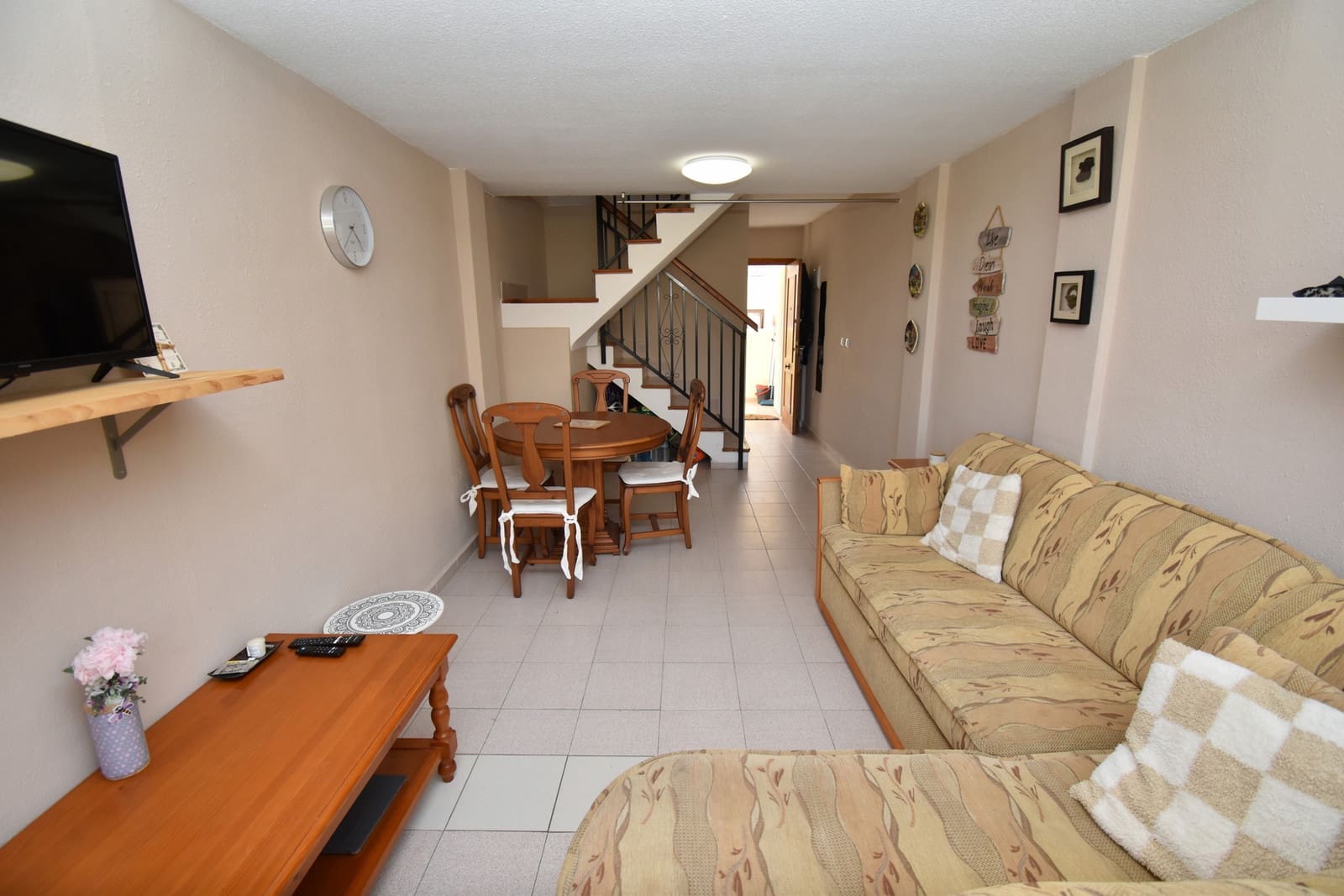 2 bedroom Apartment for sale in Torrevieja with pool - € 124,999 (Ref: 9990284)