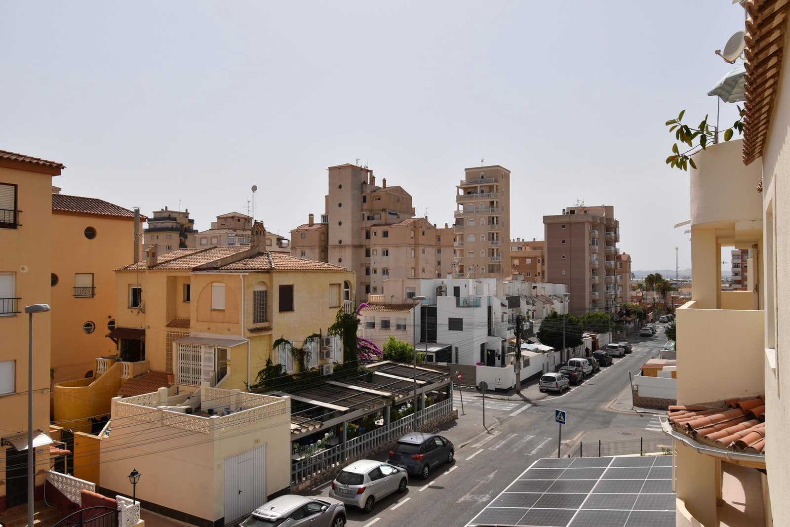 2 bedroom Apartment for sale in Torrevieja with pool - € 124,999 (Ref: 9990284)