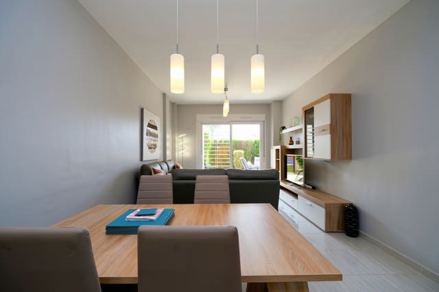 Apartamento de 3 habitaciones en Punta Prima, Torrevieja en venta con piscina garaje - 295.000 € (Ref: 9996689)