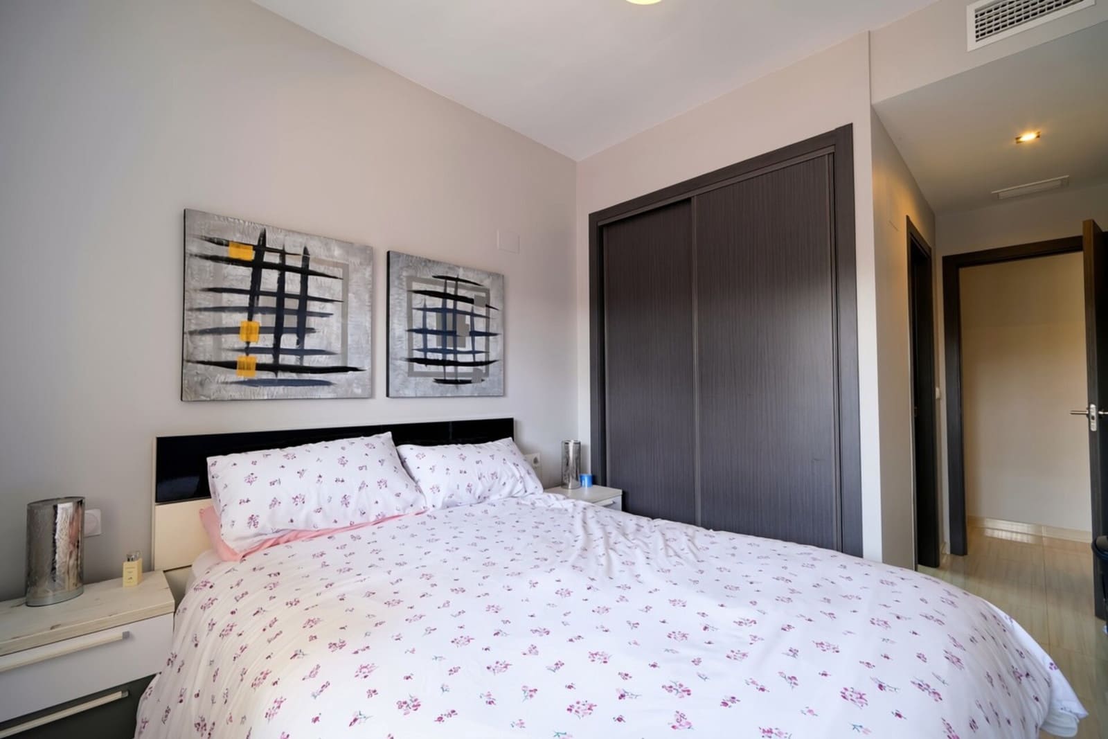 Apartamento de 3 habitaciones en Punta Prima en venta con piscina garaje - 295.000 € (Ref: 9996689)