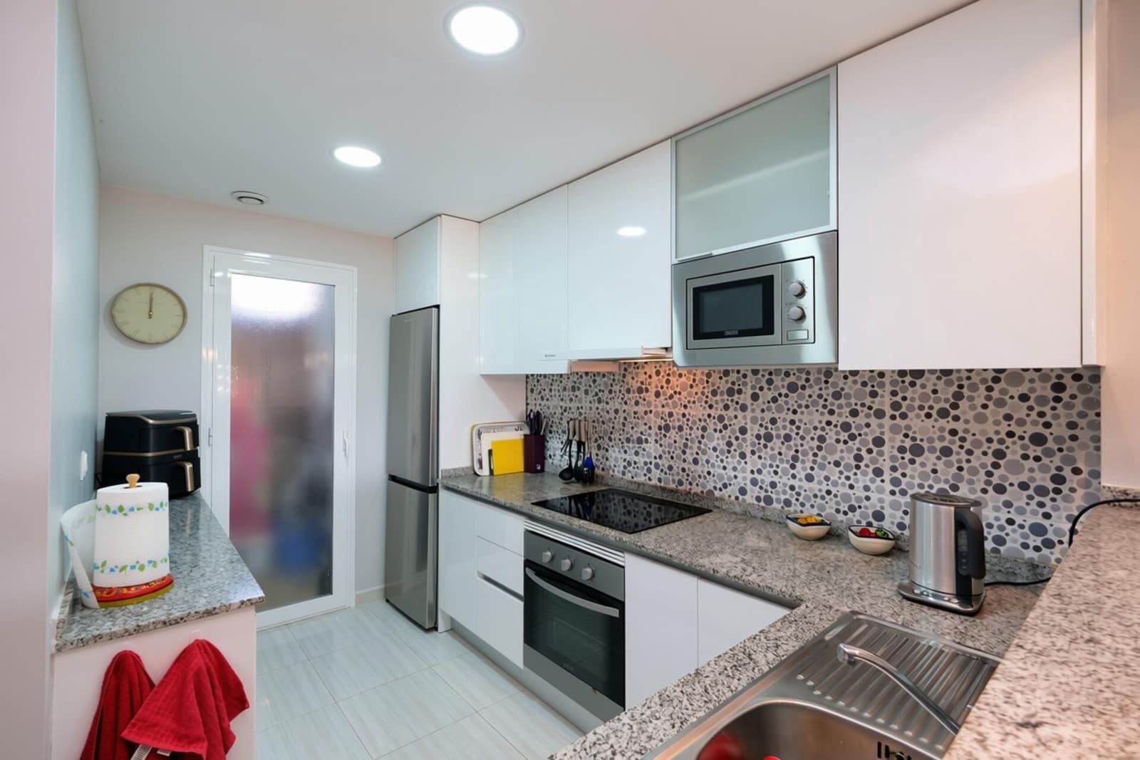 Apartamento de 3 habitaciones en Punta Prima en venta con piscina garaje - 295.000 € (Ref: 9996689)