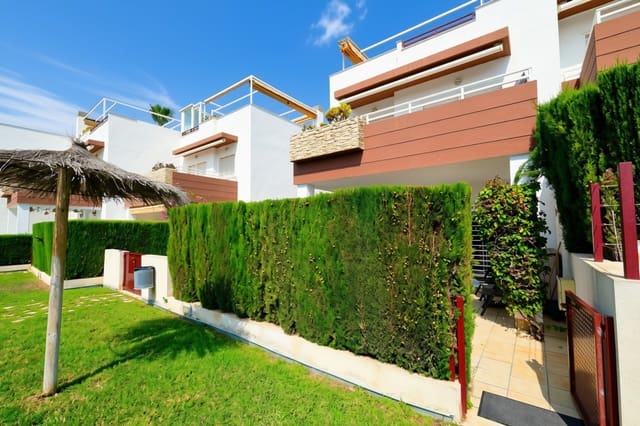 Apartamento de 3 habitaciones en Punta Prima, Torrevieja en venta con piscina garaje - 295.000 € (Ref: 9996689)