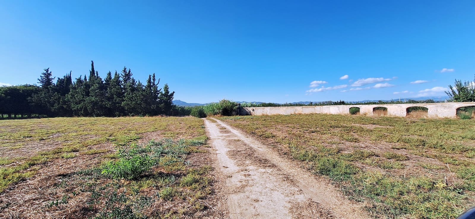 Landgrundstück zu verkaufen in Ginestar - 85.000 € (Ref: 10041790)