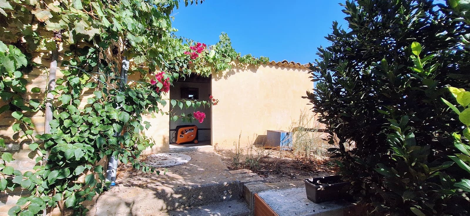 Finca/Country House for sale in Ginestar - € 59,000 (Ref: 10045687)
