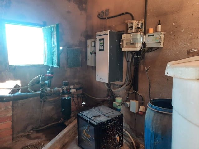 Finca/Herregård til salgs i Garcia - € 189 000 (Ref: 7657852)