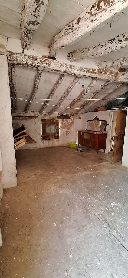 Byhus til salg i Ginestar - € 69.000 (Ref: 8085423)