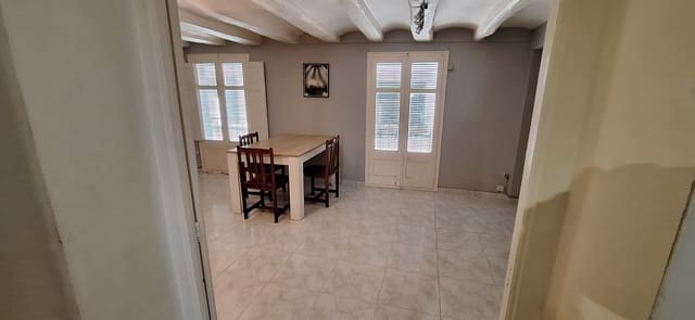 Byhus til salg i Ginestar - € 69.000 (Ref: 8085423)