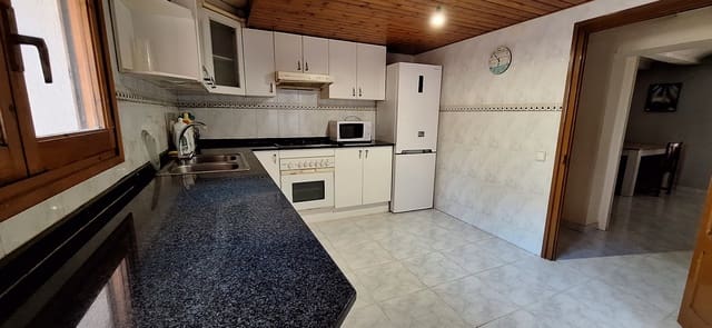 Byhus til salg i Ginestar - € 69.000 (Ref: 8085423)