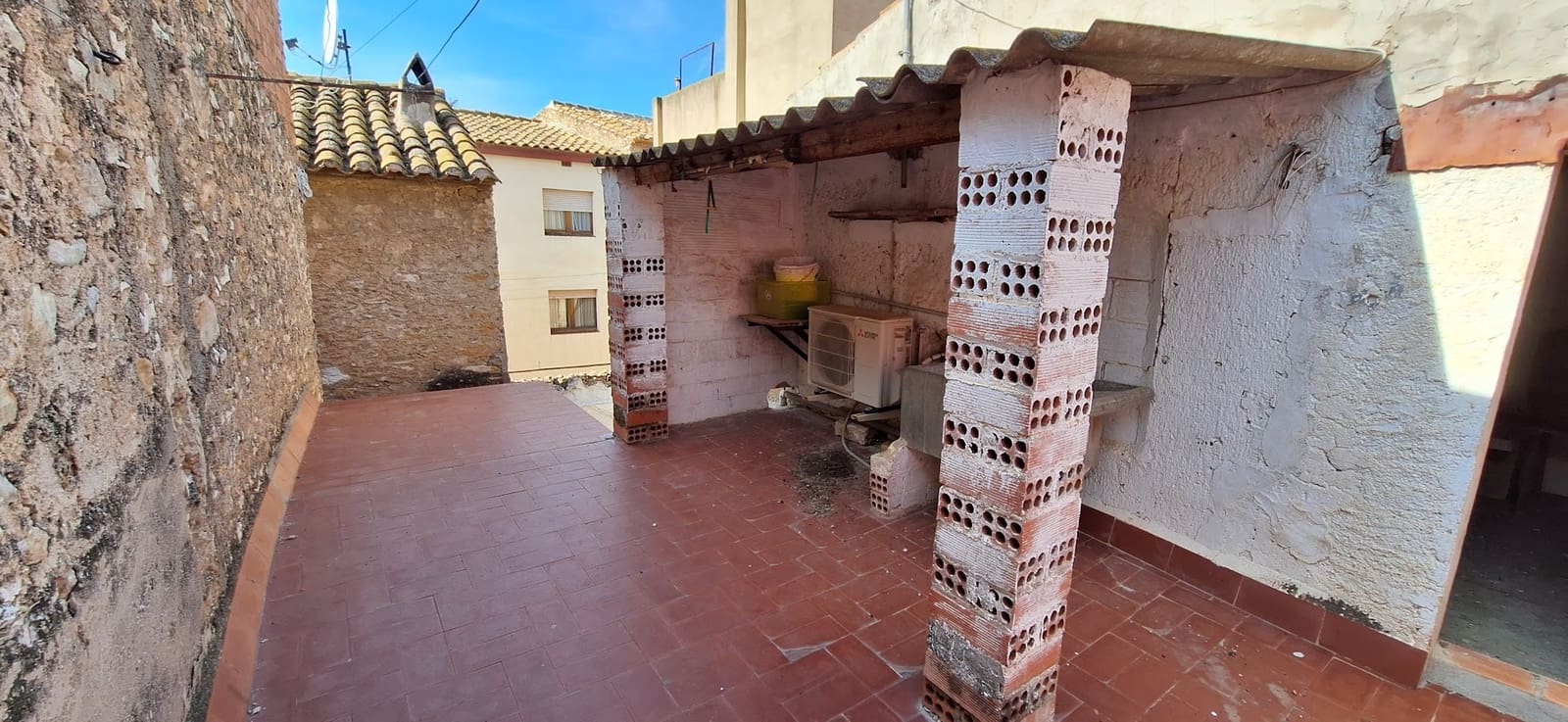 Byhus til salg i Ginestar - € 69.000 (Ref: 8085423)