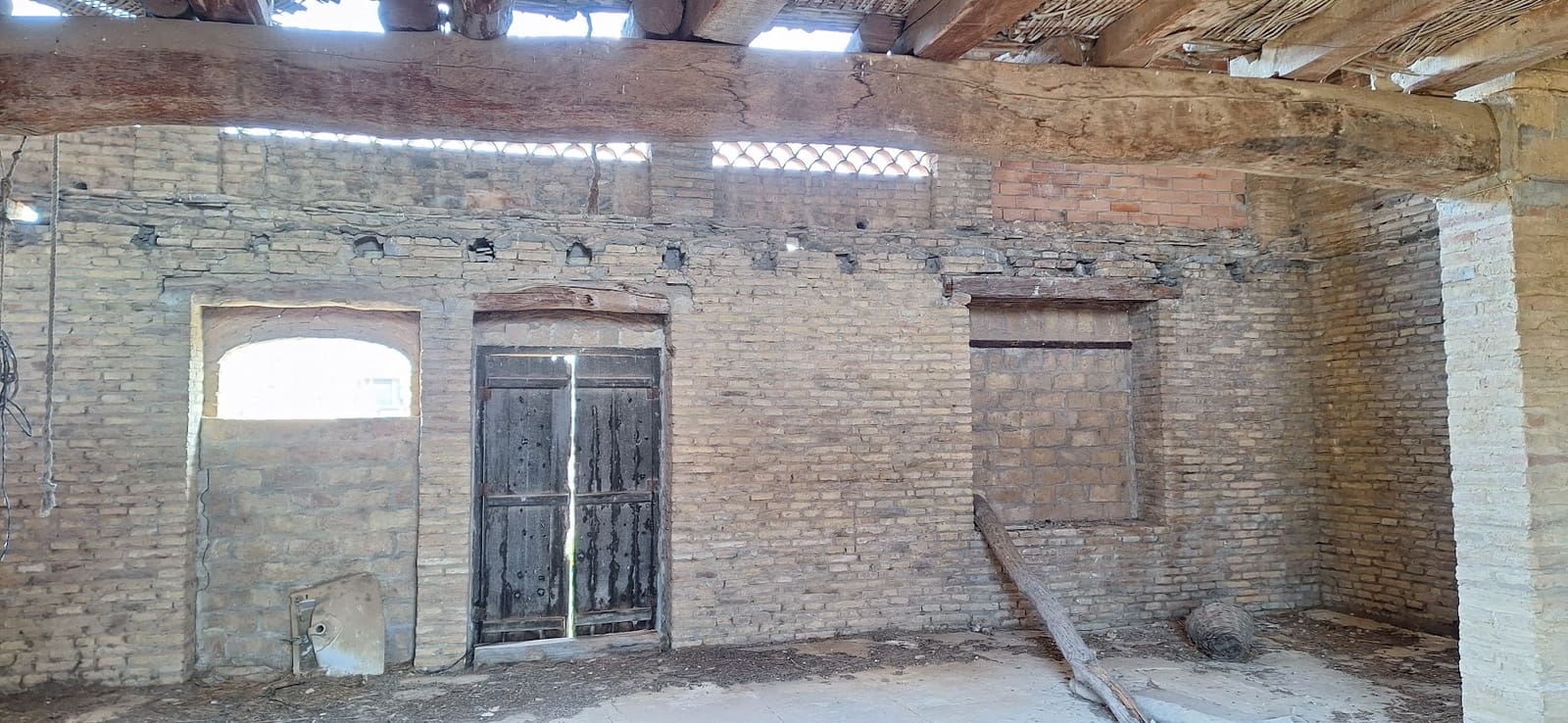 Byhus til salg i Ginestar med garage - € 82.000 (Ref: 8754007)