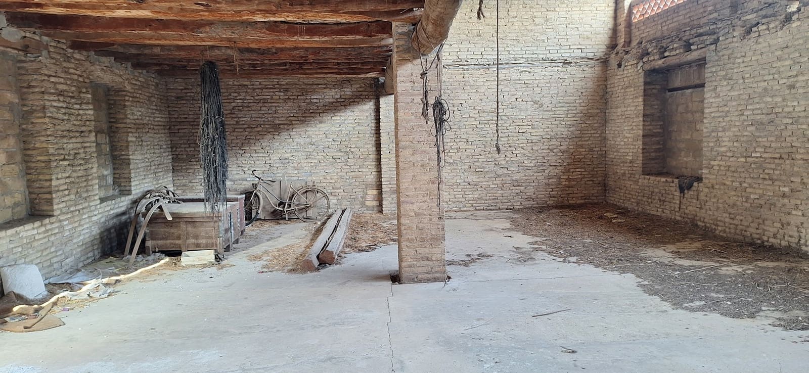 Byhus til salg i Ginestar med garage - € 82.000 (Ref: 8754007)