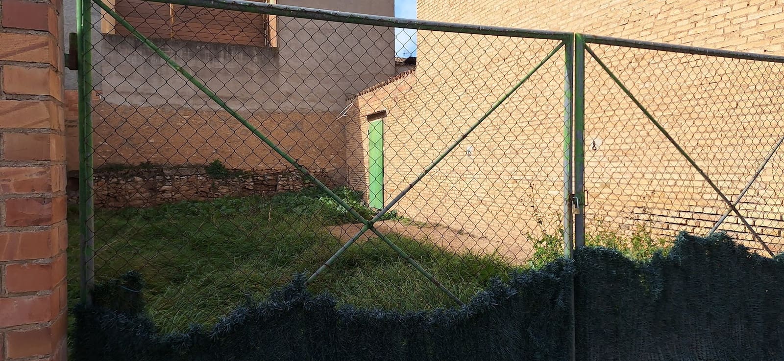 Byhus til salg i Ginestar med garage - € 82.000 (Ref: 8754007)