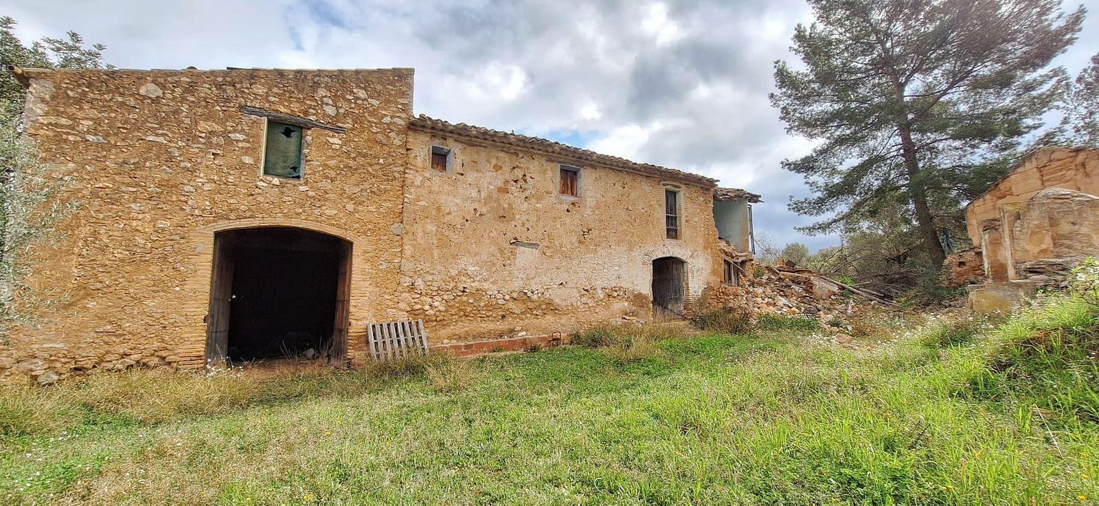 Finka/Dom wiejski na sprzedaż w Tivissa - 215 000 € (Ref: 8848448)