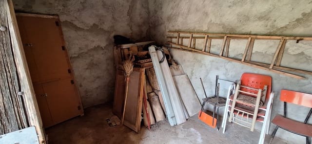 Finca/Herregård til salgs i Ginestar - € 36 000 (Ref: 8940959)