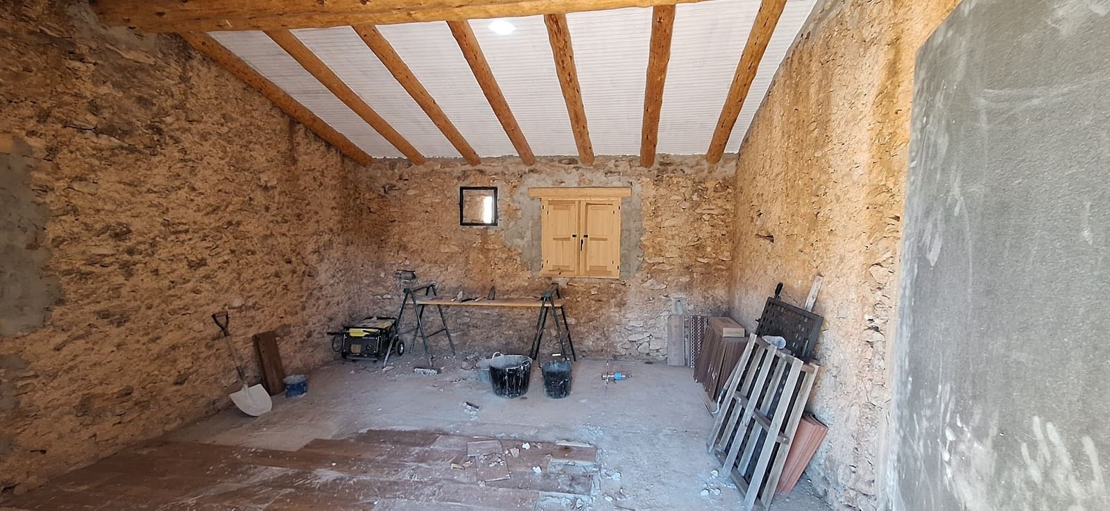 Finca/Country House for sale in Ginestar - € 65,000 (Ref: 9127766)