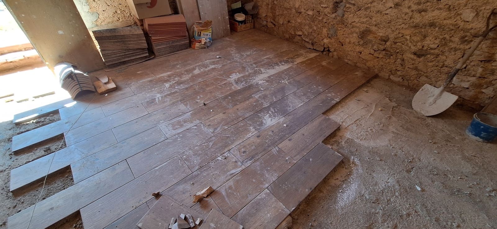 Finca/Country House for sale in Ginestar - € 65,000 (Ref: 9127766)