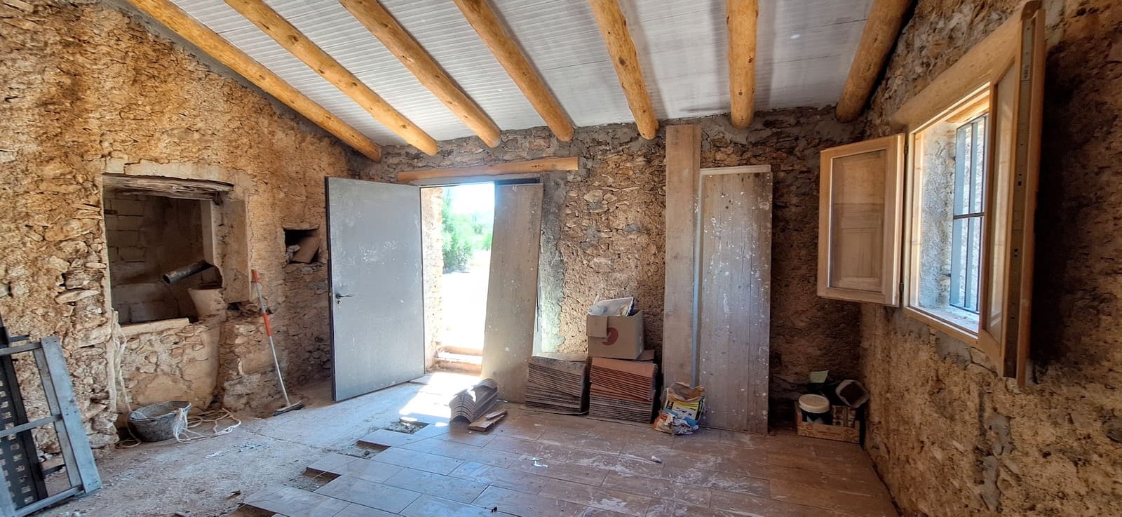 Finca/Country House for sale in Ginestar - € 65,000 (Ref: 9127766)