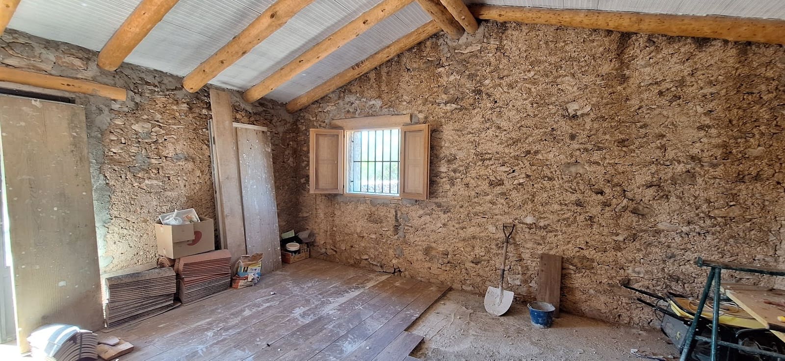 Finca/Country House for sale in Ginestar - € 65,000 (Ref: 9127766)